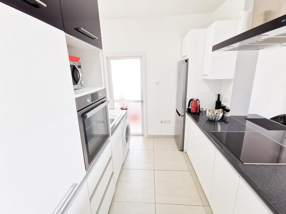 Mackenzie Seaview Paradise لارنكا المظهر الخارجي الصورة